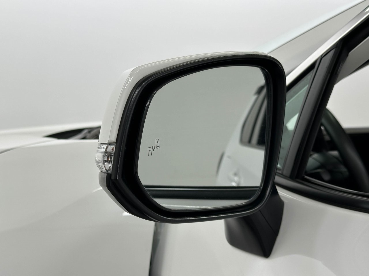 2023 Toyota RAV4 XLE photo 20