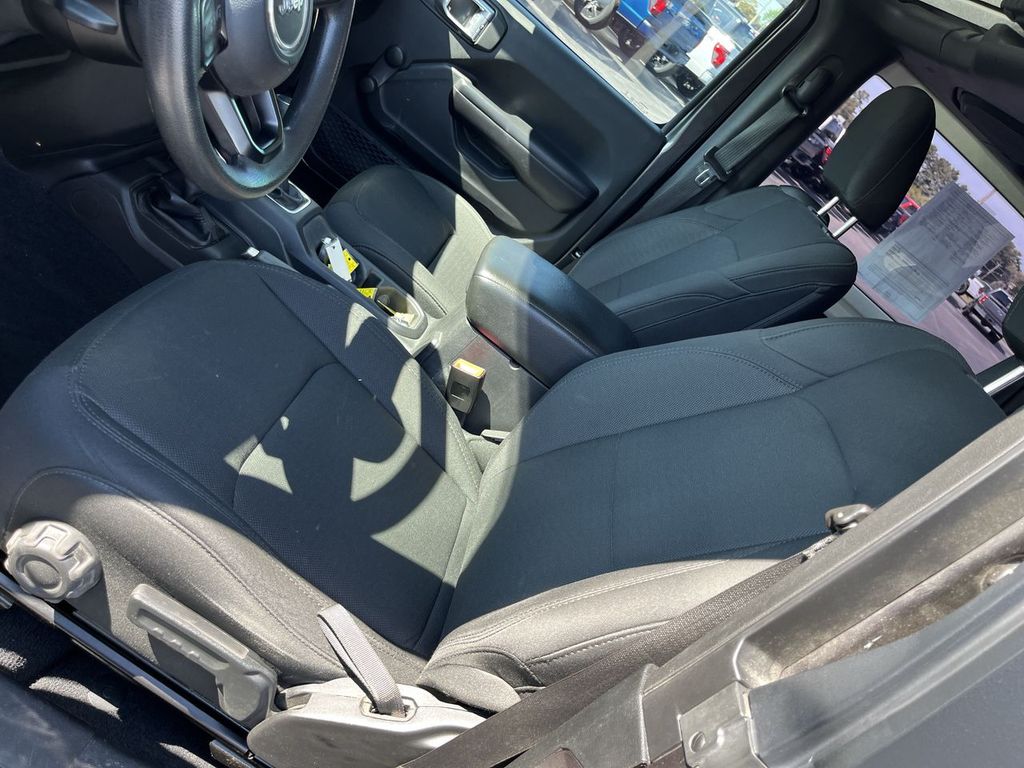 2019 Jeep Wrangler Sport photo 11
