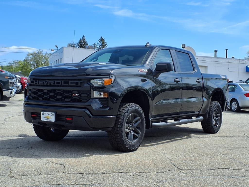 2025 Chevrolet Silverado 1500 Custom Trail Boss photo 2