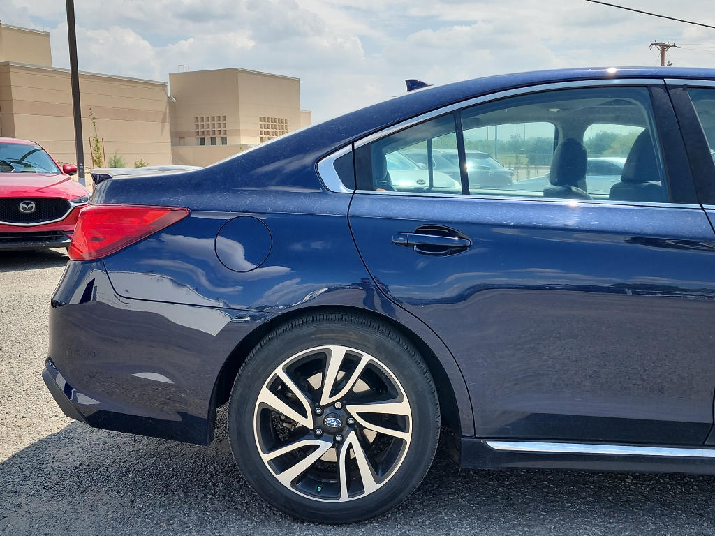 2018 Subaru Legacy Sport photo 4