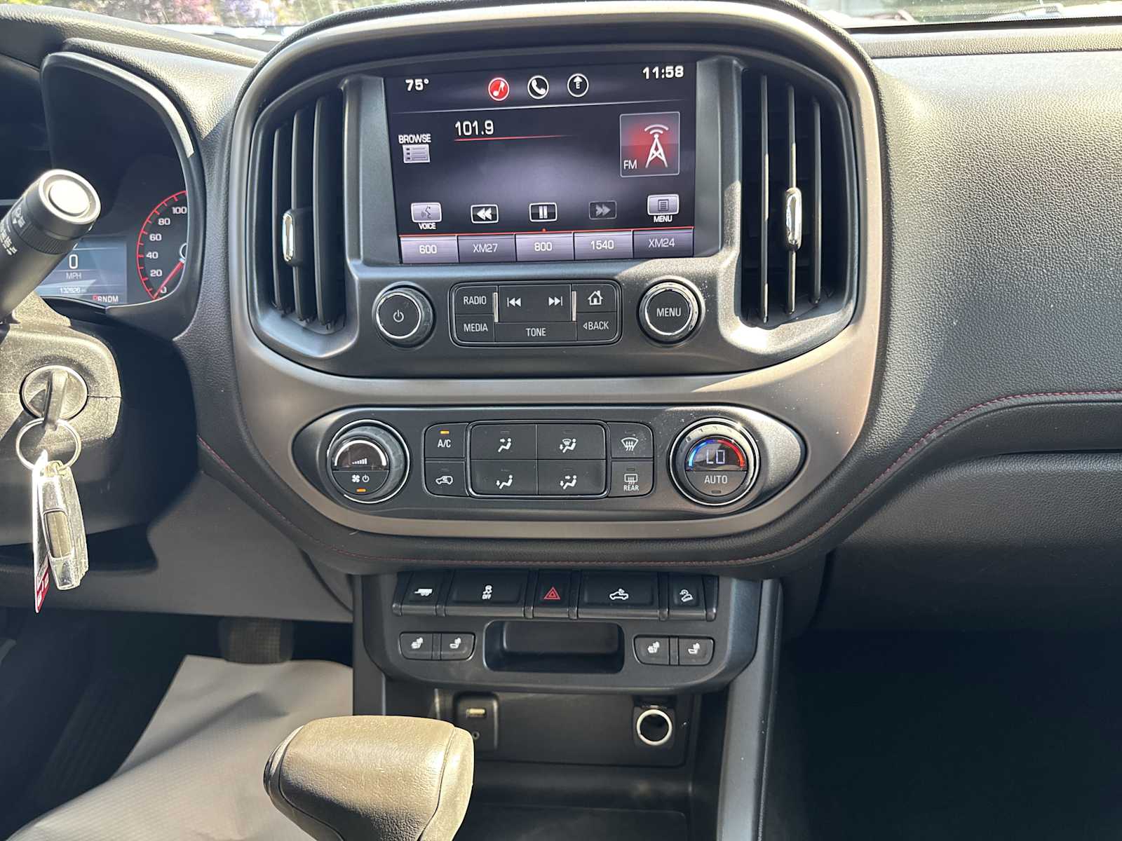 2015 Gmc Canyon SLE photo 26