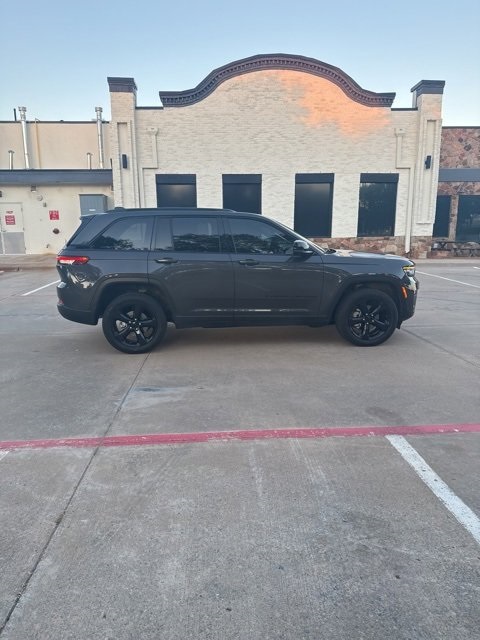 2024 Jeep Grand Cherokee Limited photo 13