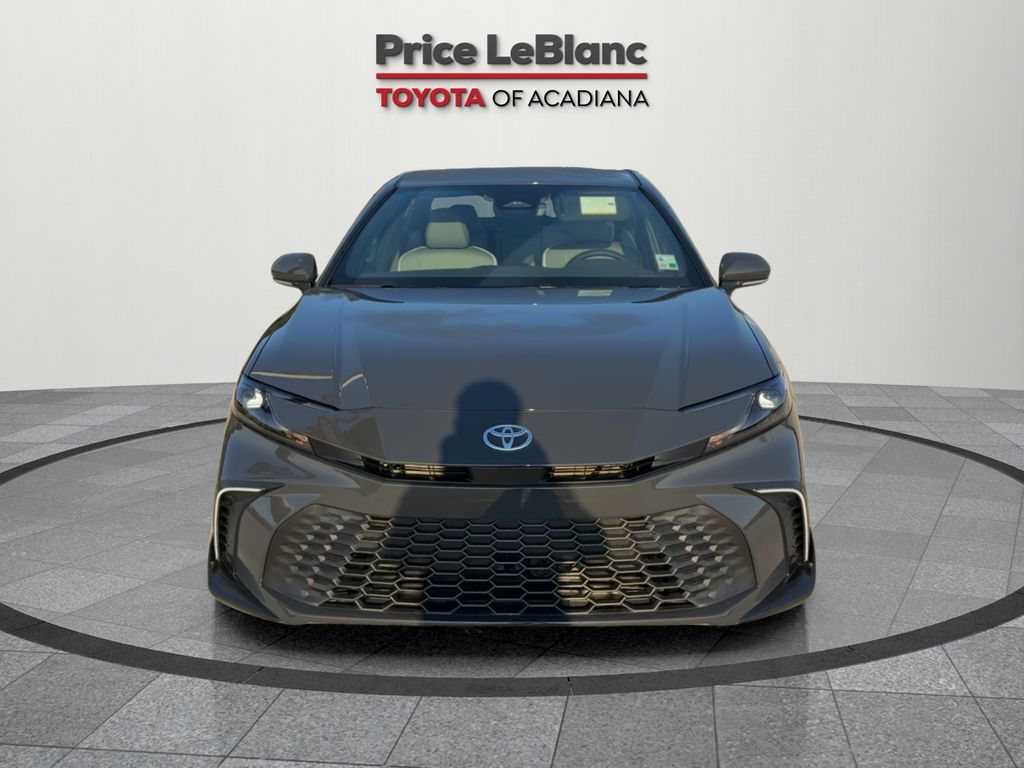 2025 Toyota Camry SE photo 2