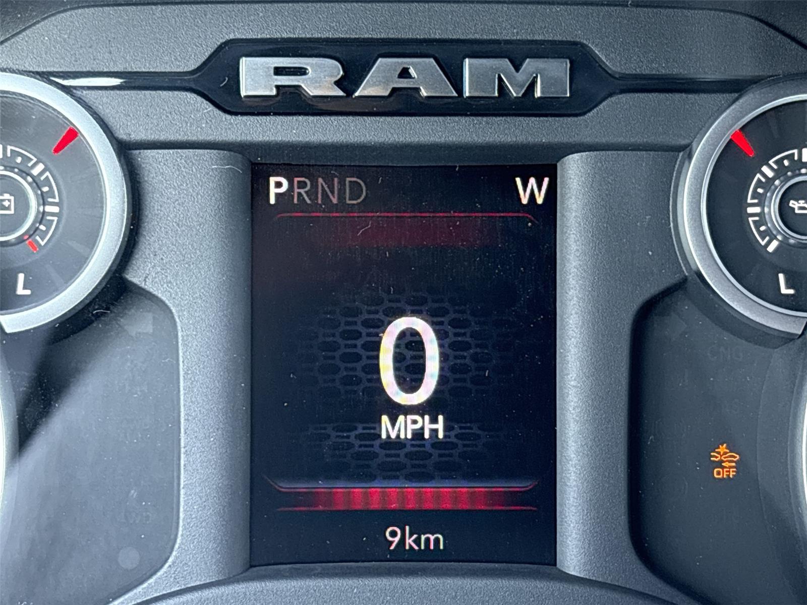 2026 Ram 2500 Tradesman photo 16