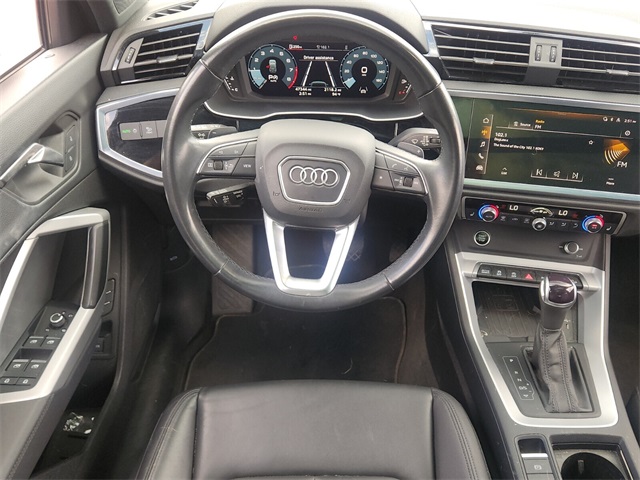 2024 Audi Q3 S line Premium 45 TFSI photo 11