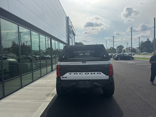 2024 Toyota Tacoma SR5 photo 4