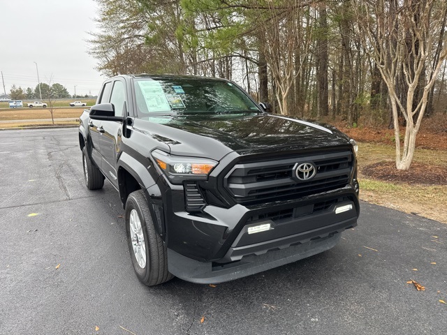 2024 Toyota Tacoma SR5's photo