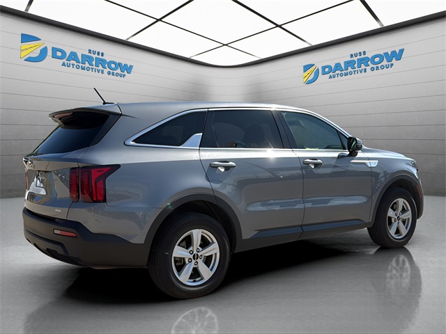 2023 Kia Sorento LX photo 5