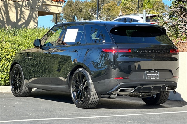 2025 Land Rover Range Rover Sport SE photo 3