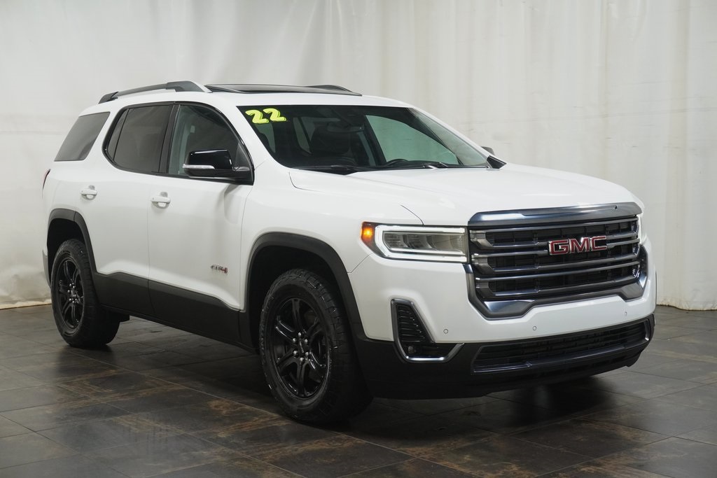 2022 GMC Acadia AT4's photo