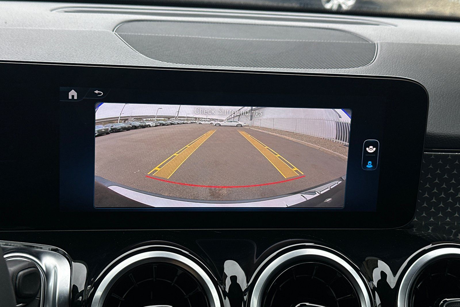 2025 Mercedes Benz GLB 250 photo 13