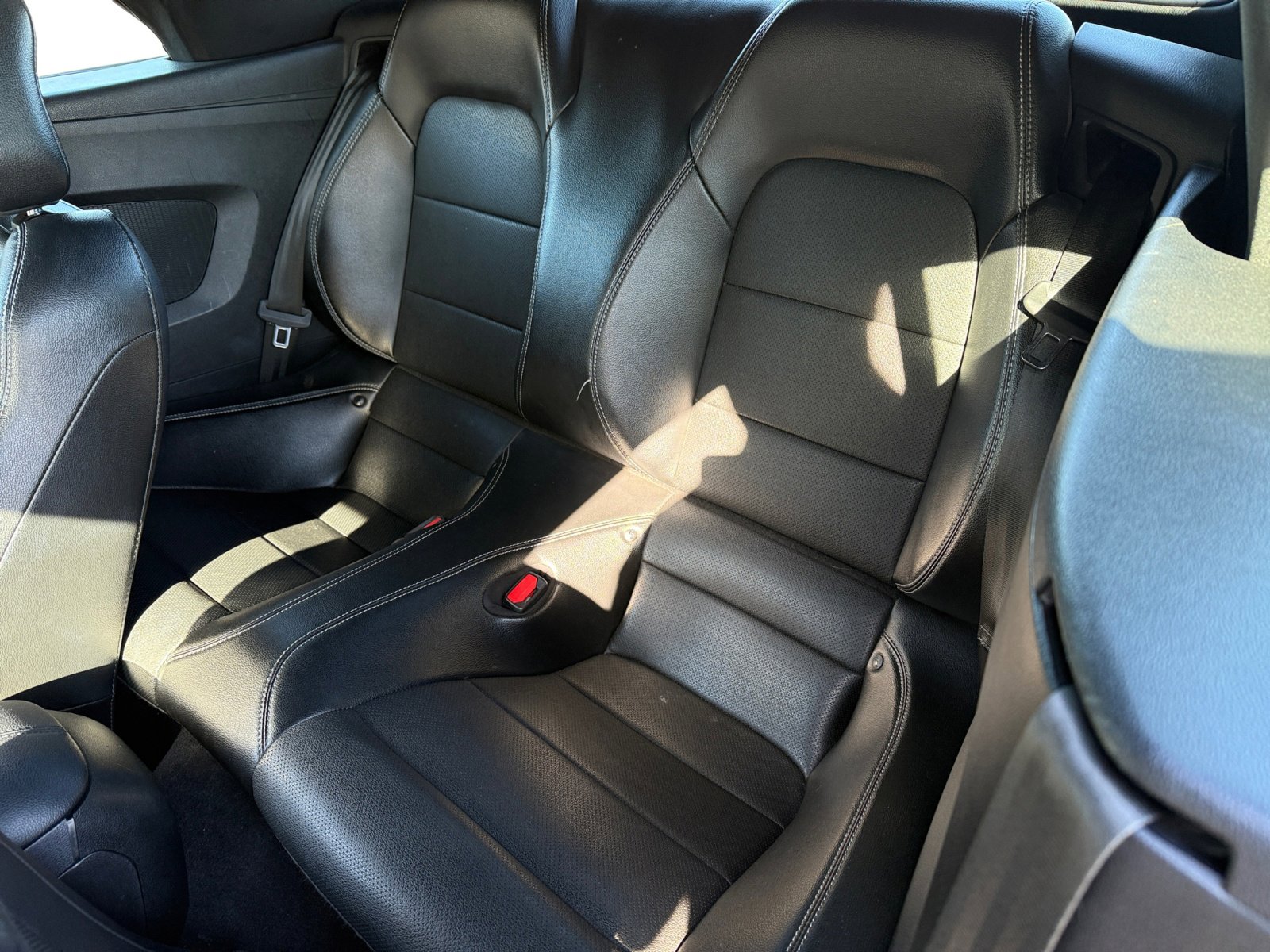 2022 Ford Mustang GT Premium photo 16