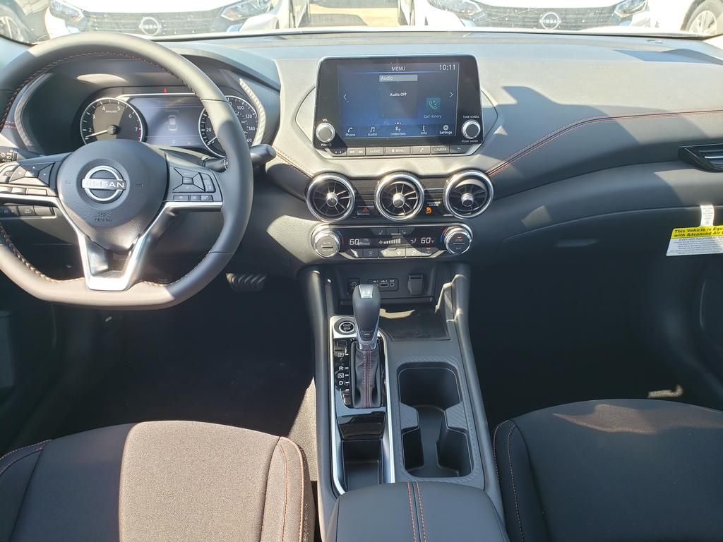 2025 Nissan Sentra SR photo 8
