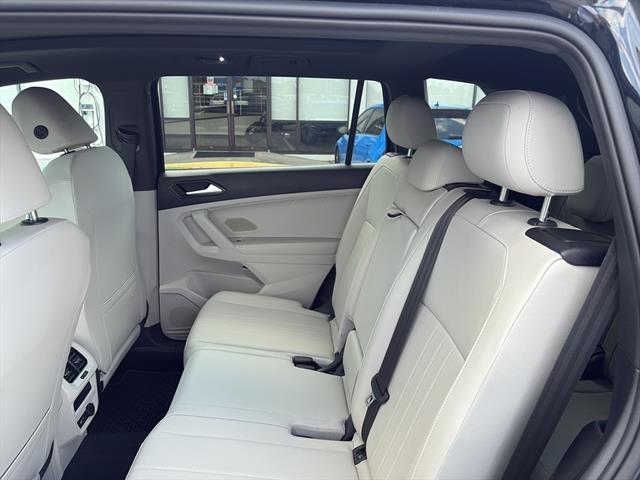 2022 Volkswagen Tiguan SE R-Line Black photo 14