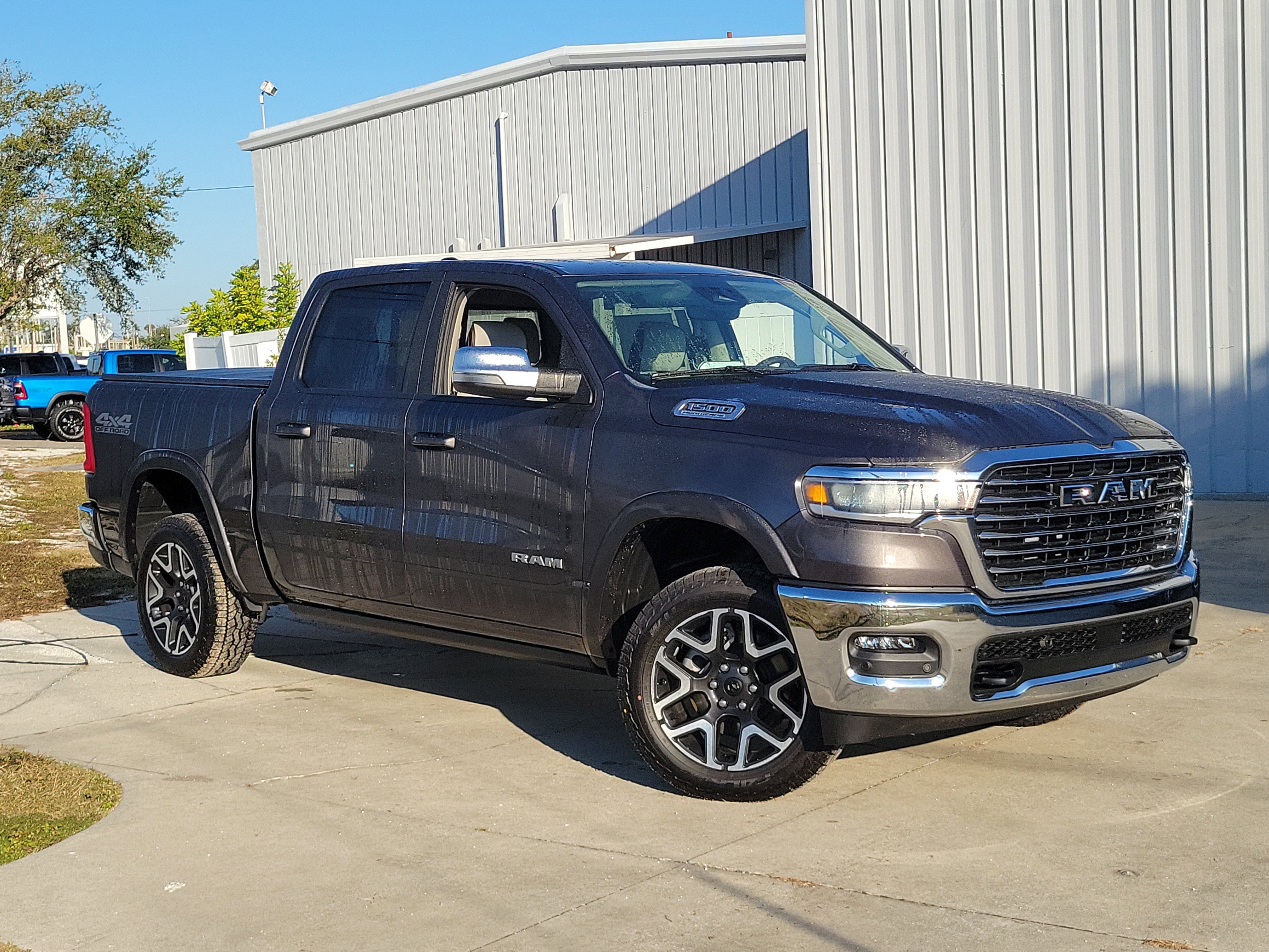 2026 RAM Ram 1500 Pickup Laramie's photo