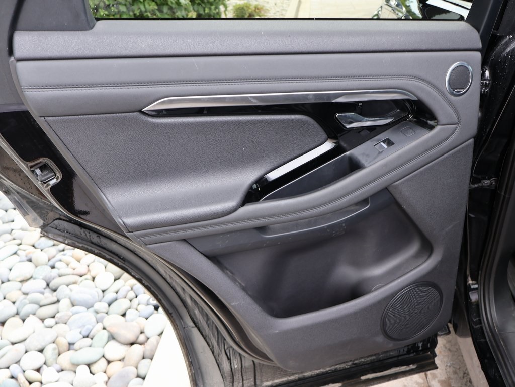 2022 Land Rover Range Rover Evoque R-Dynamic SE photo 16