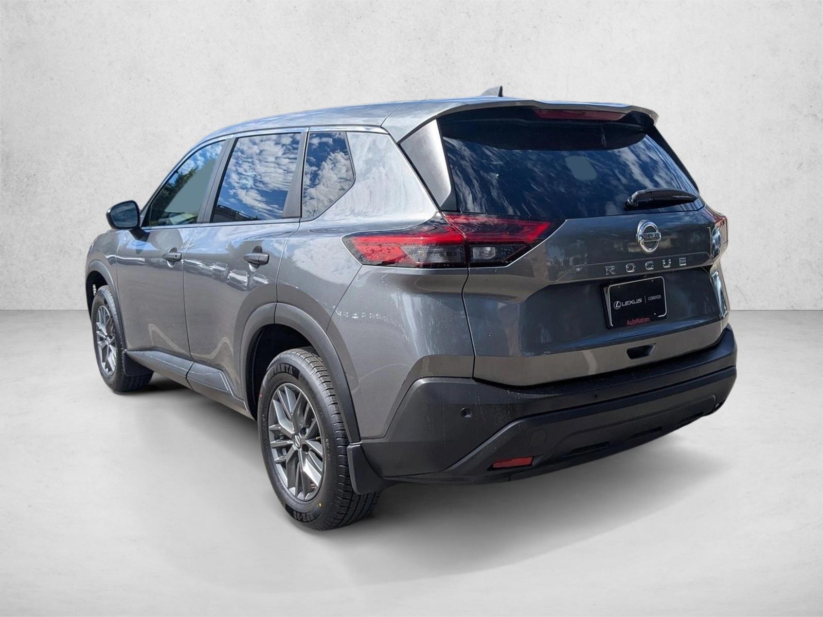2021 Nissan Rogue S photo 7