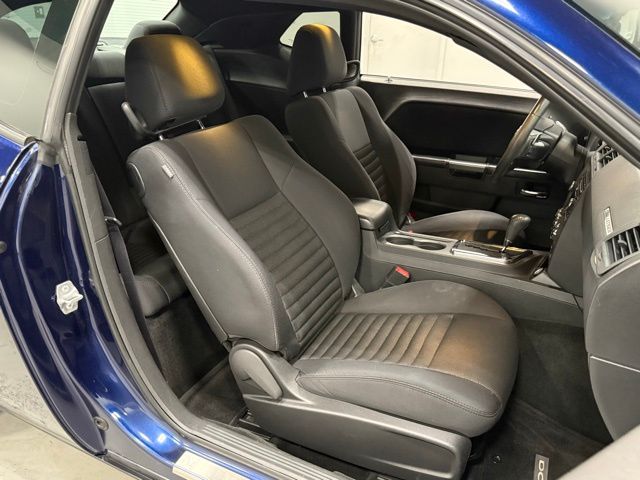 2014 Dodge Challenger R/T photo 23