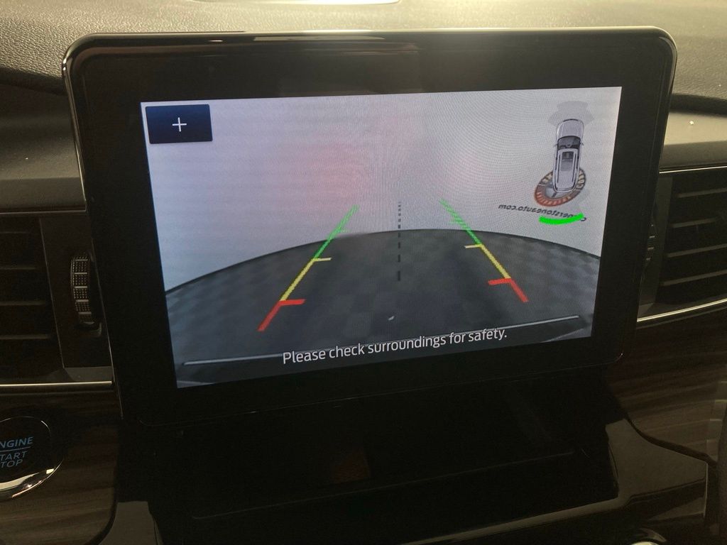 2024 Ford Explorer Limited photo 4