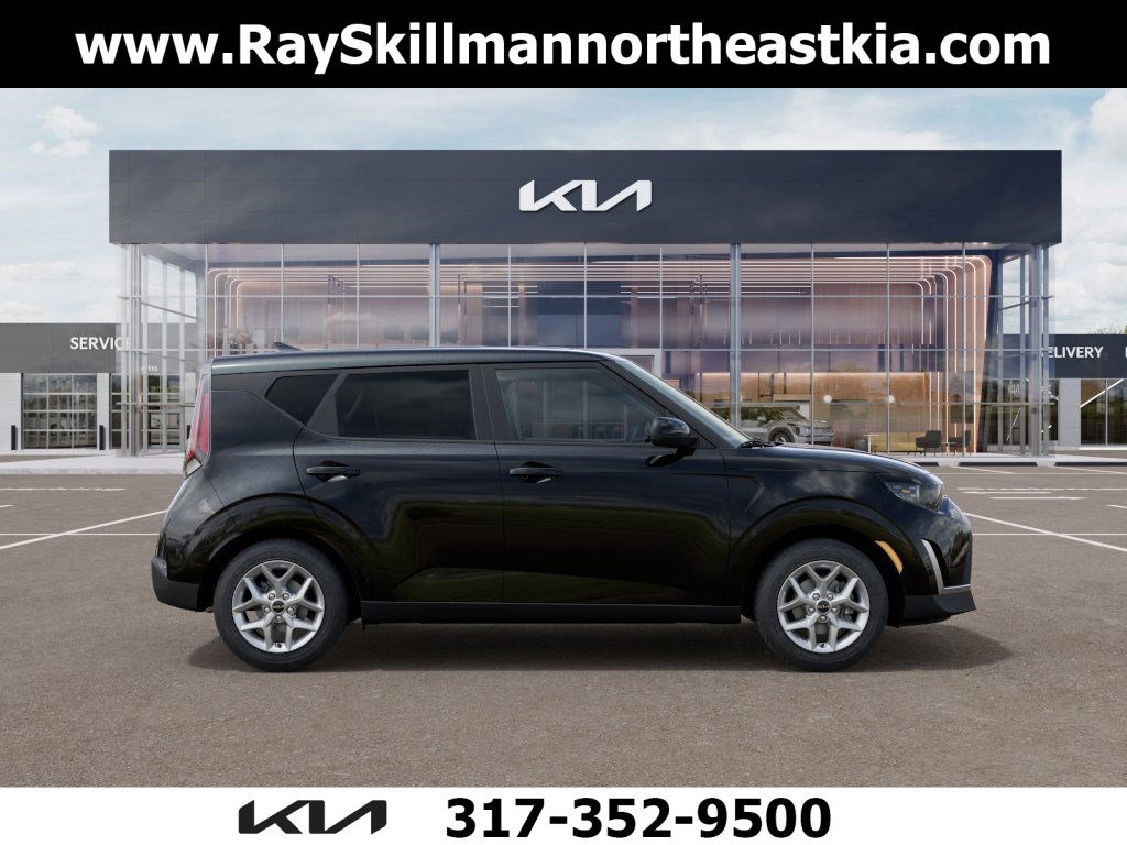 2025 Kia Soul S photo 3
