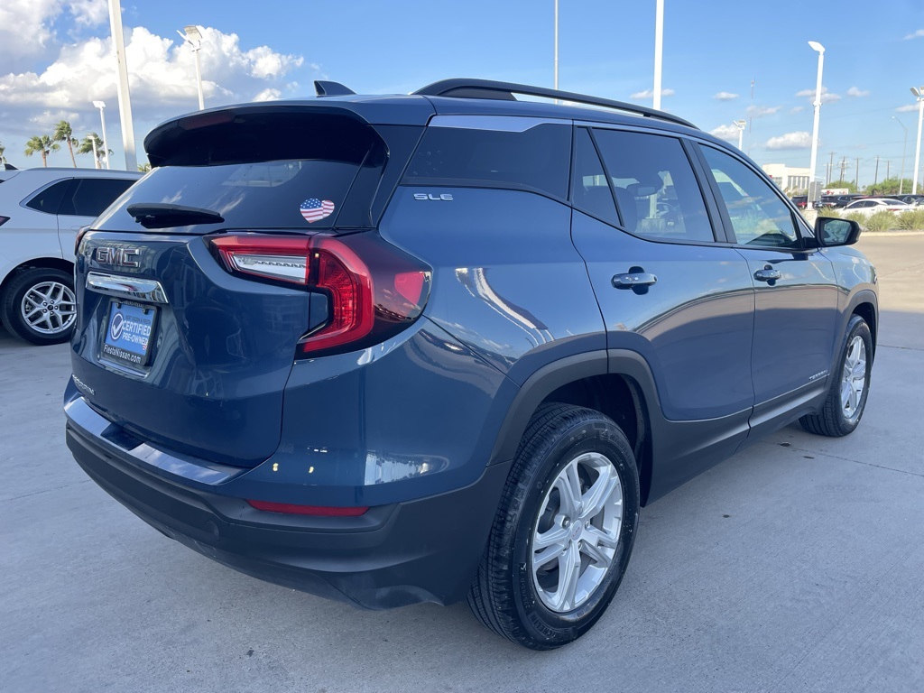 2024 Gmc Terrain SLE photo 2