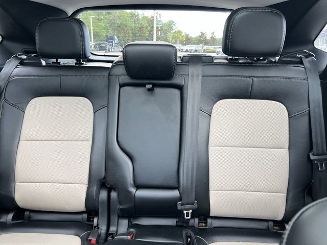 2021 Ford Escape Titanium photo 13