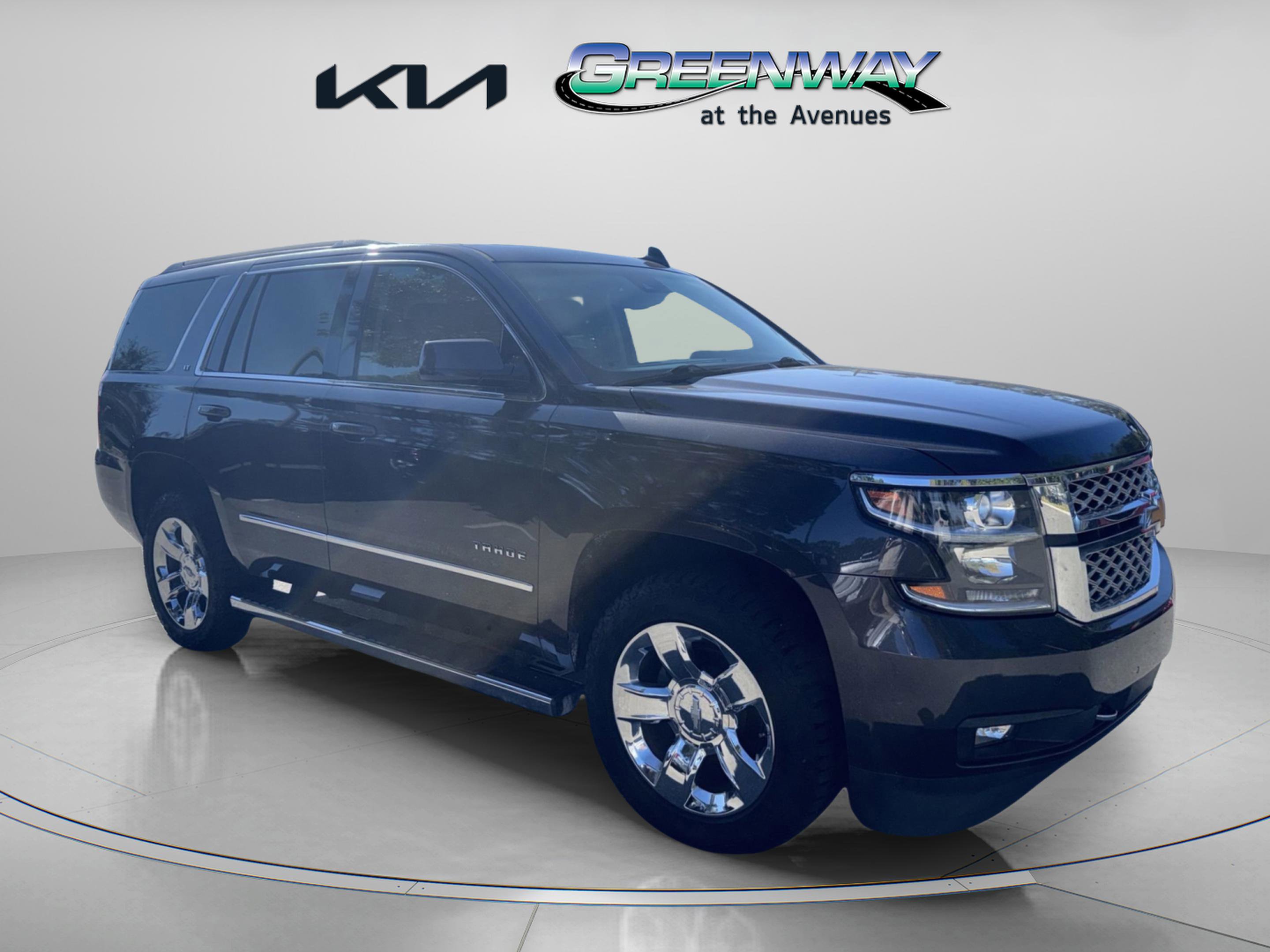 2017 Chevrolet Tahoe LT photo 2
