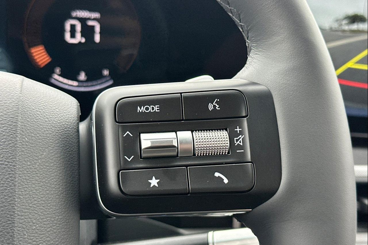 2025 Hyundai Santa Fe SEL photo 27