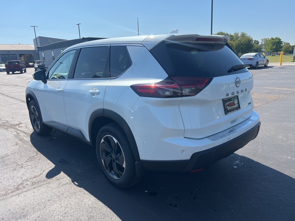 2026 Nissan Rogue SV photo 4
