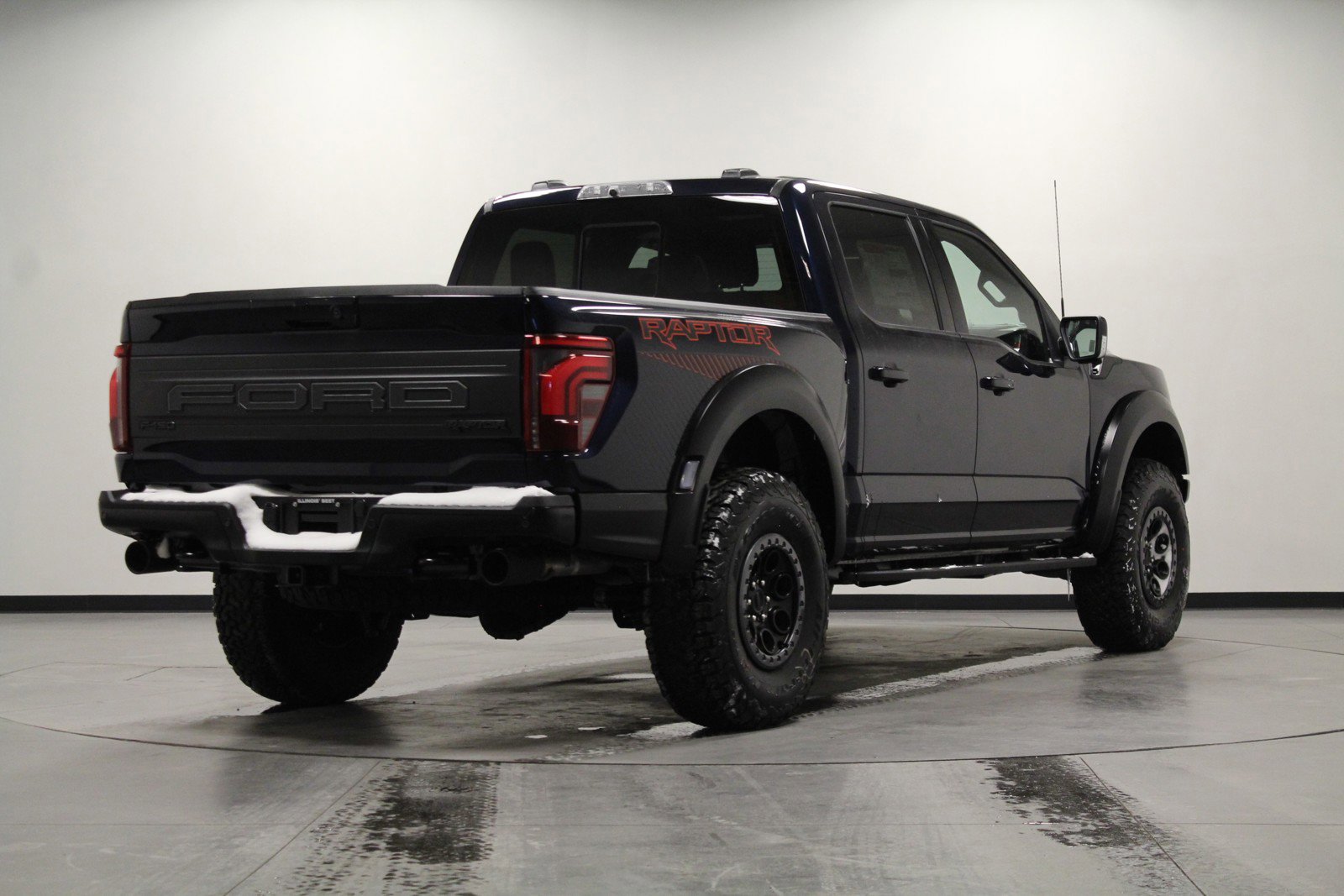 2025 Ford F-150 Raptor photo 2