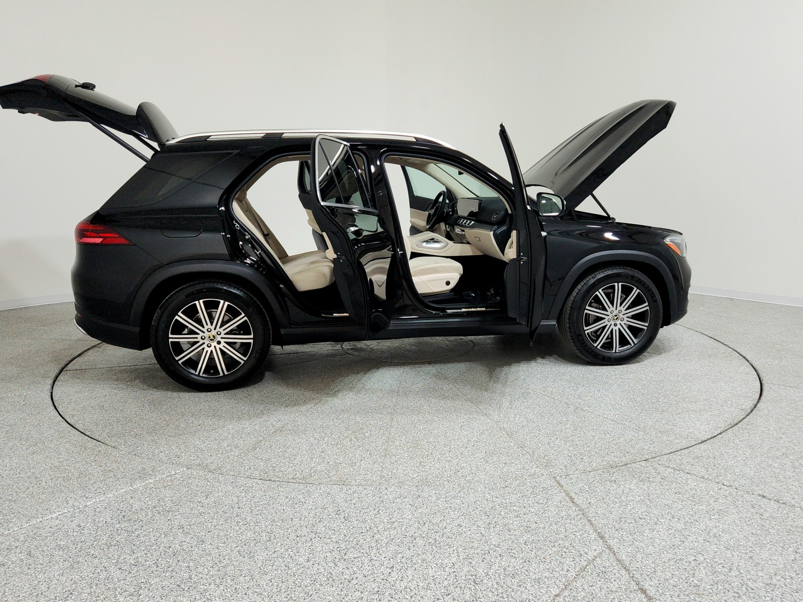 2025 Mercedes Benz GLE 350 4MATIC photo 16