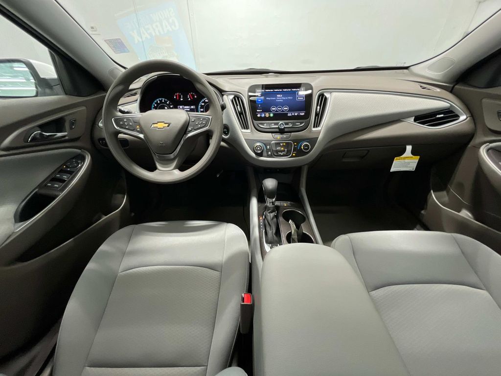 2024 Chevrolet Malibu LS photo 11