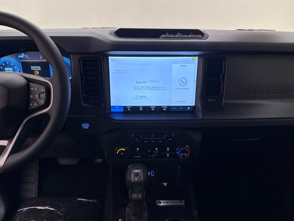 2025 Ford Bronco Base photo 16