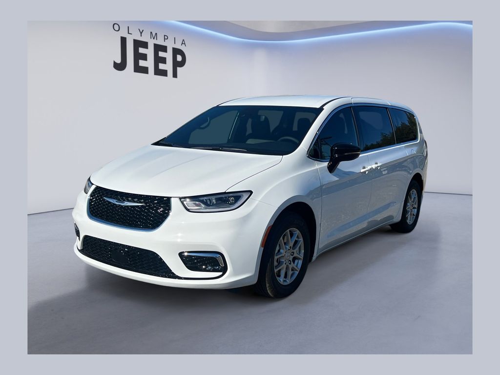 2026 Chrysler Pacifica Select's photo