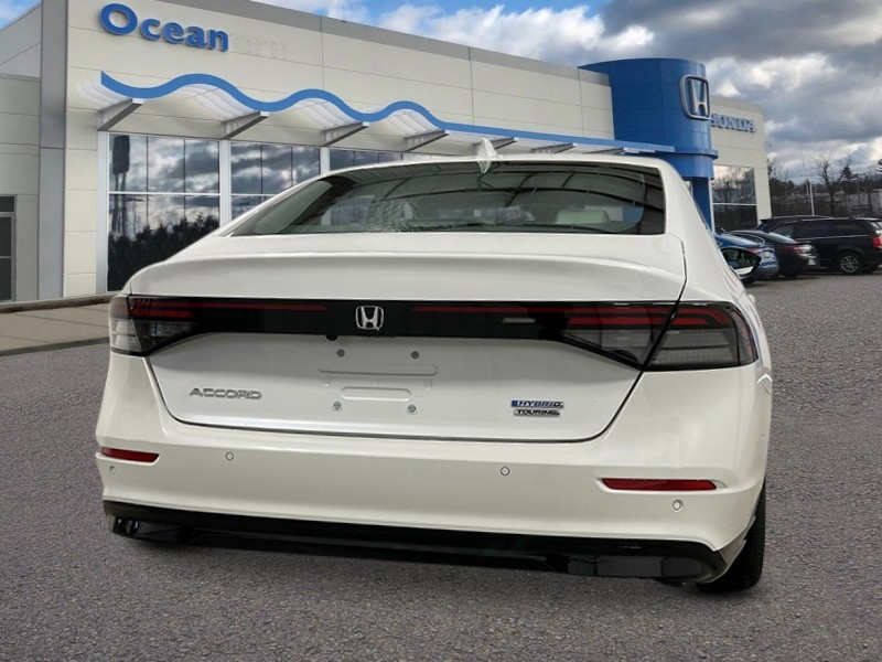 2025 Honda Accord Hybrid Touring photo 3