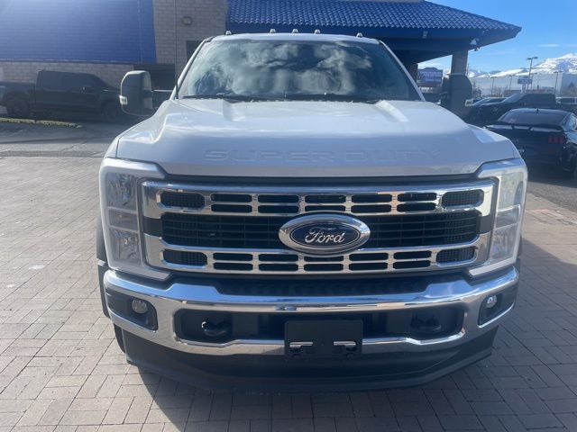 2024 Ford F-450 photo 2