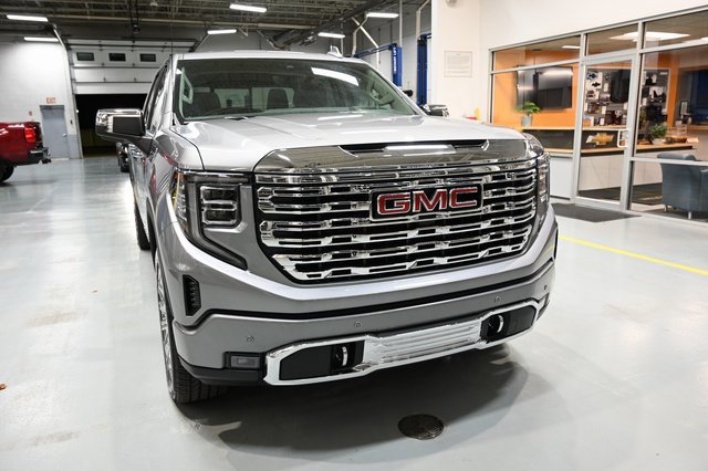 2026 Gmc Sierra Denali photo 2
