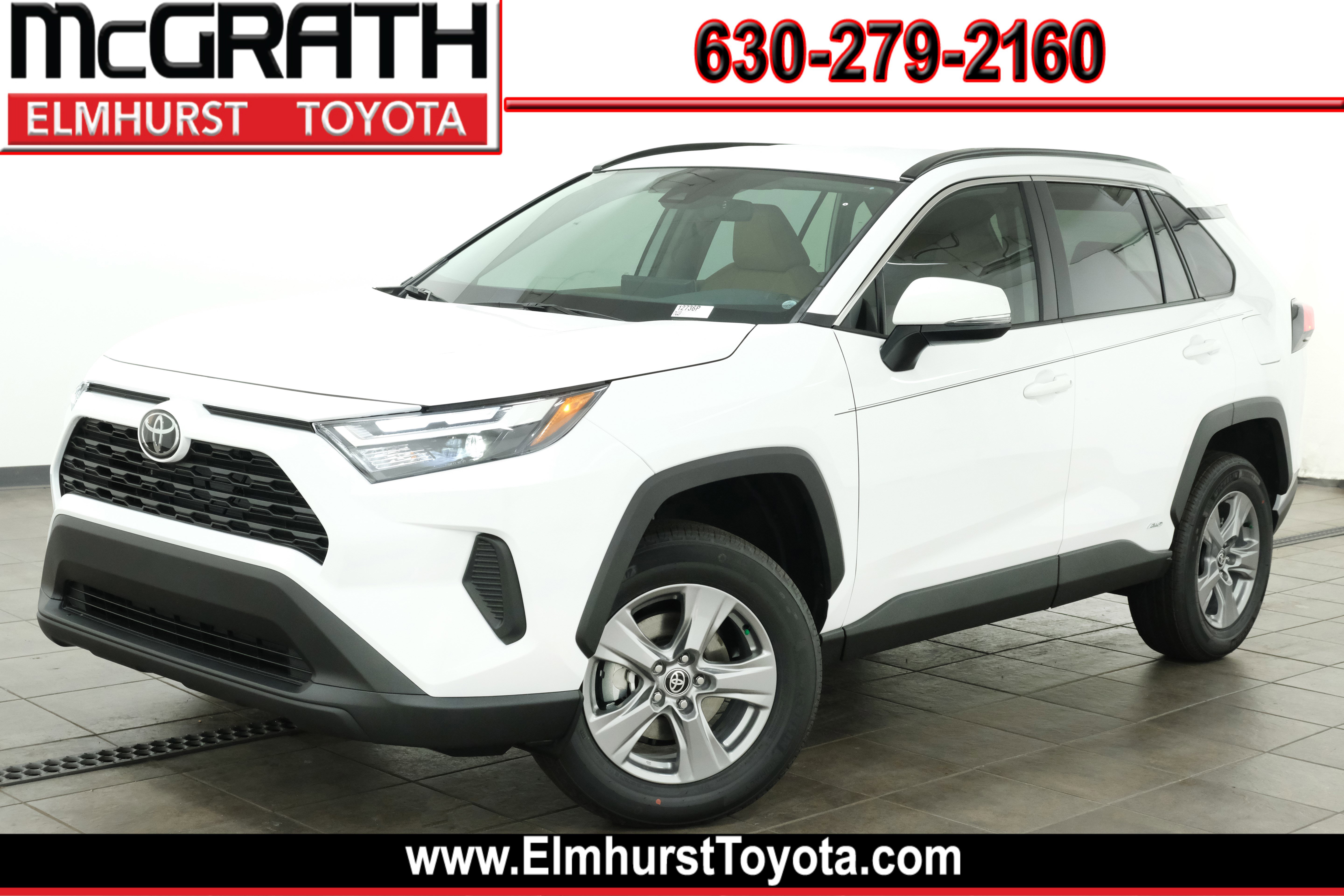 2025 Toyota RAV4 LE's photo