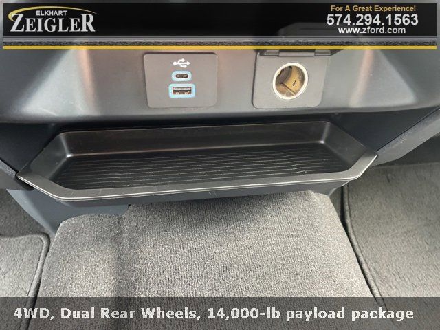 2024 Ford F-350 XLT photo 21
