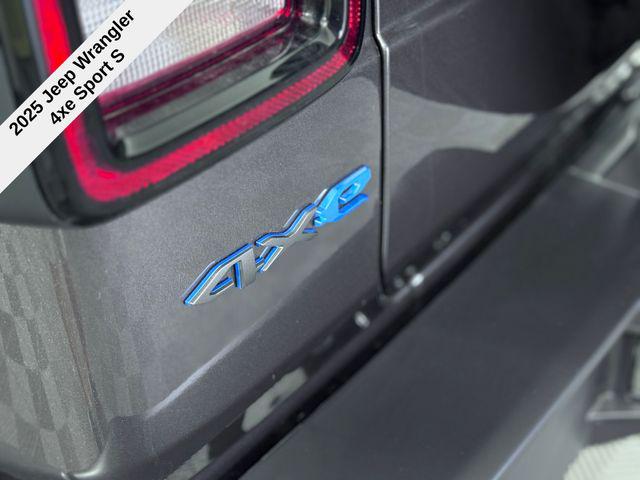 2025 Jeep Wrangler Sport S 4xe photo 12