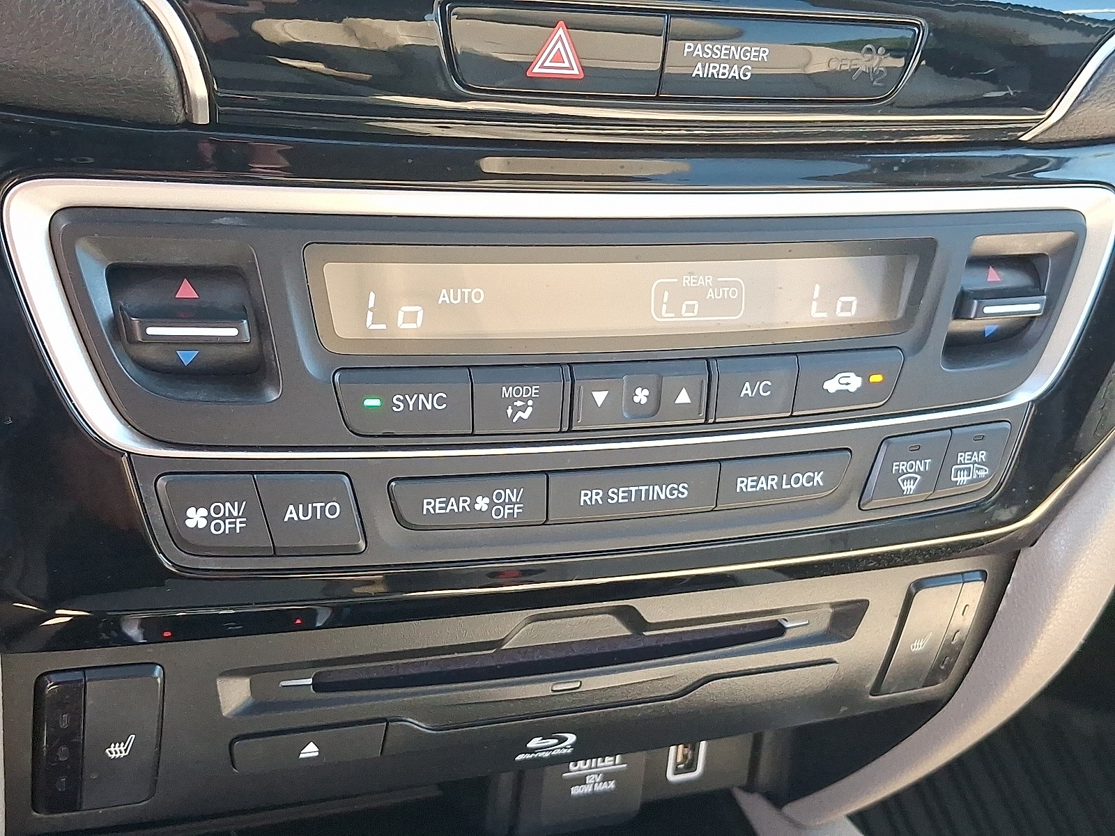 2022 Honda Pilot Touring photo 19