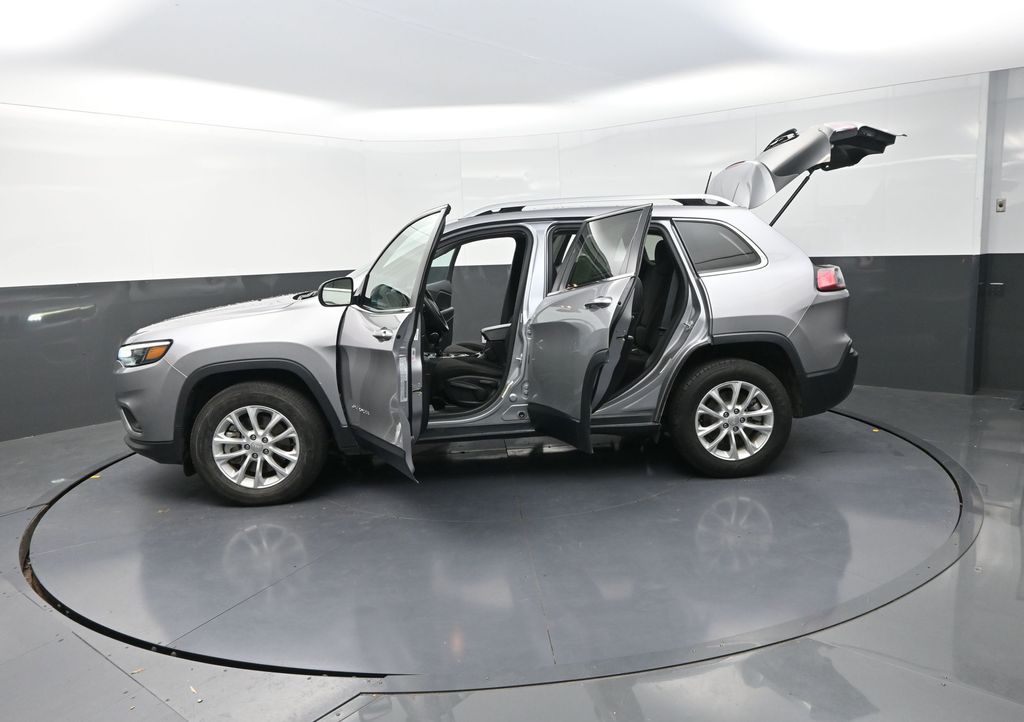 2019 Jeep Cherokee Latitude photo 29