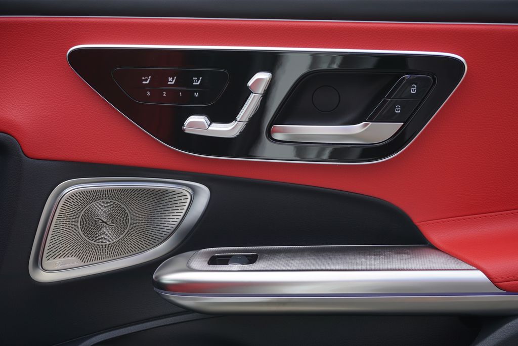 2026 Mercedes Benz CLE 300 4MATIC Cabriolet photo 54