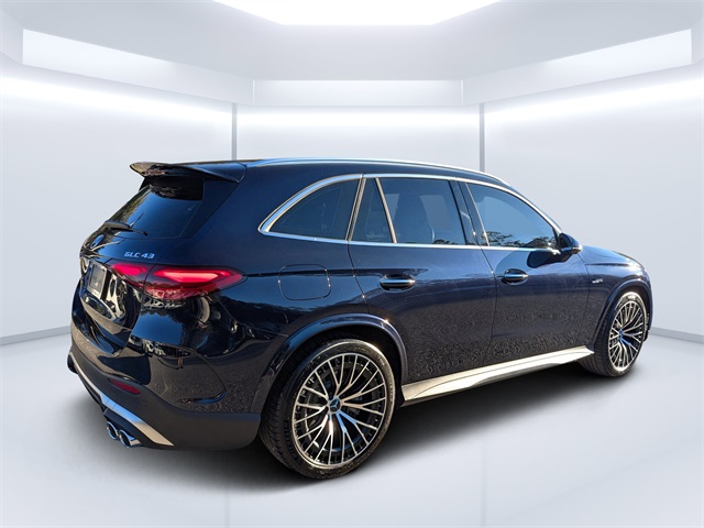 2024 Mercedes Benz GLC 43 AMG photo 3