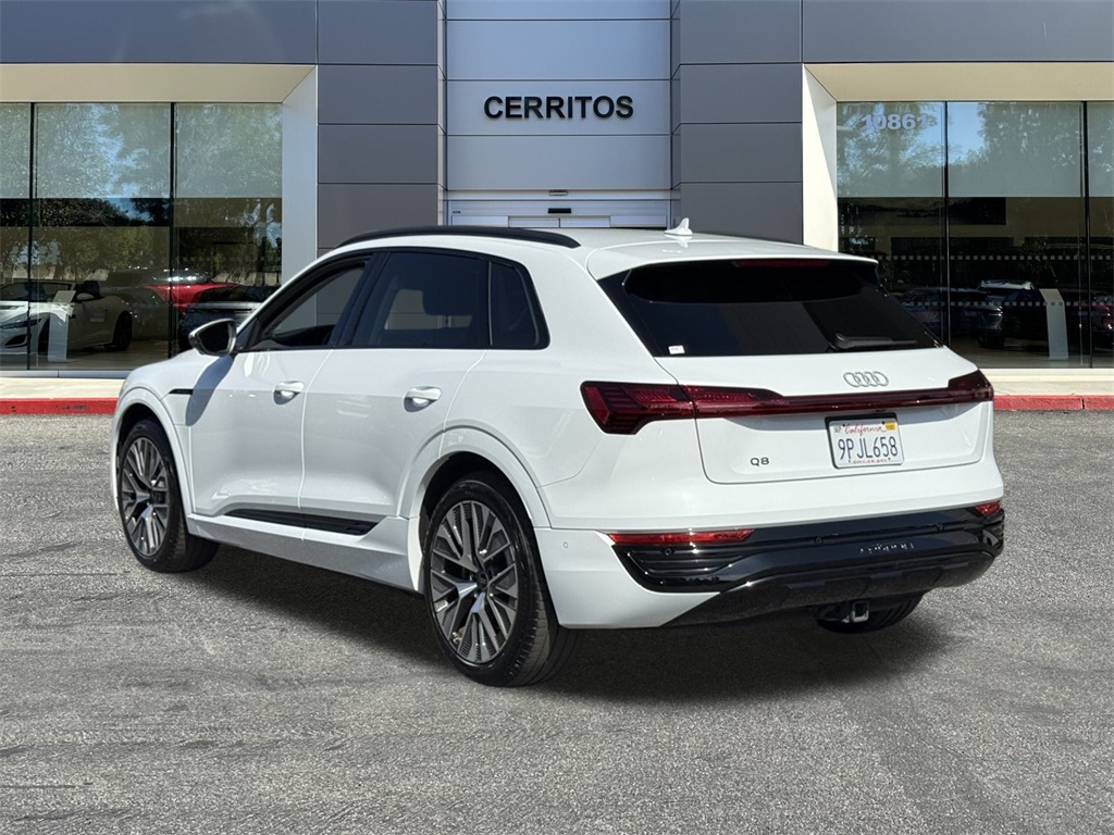 2024 Audi Q8 E-tron Premium Plus photo 7