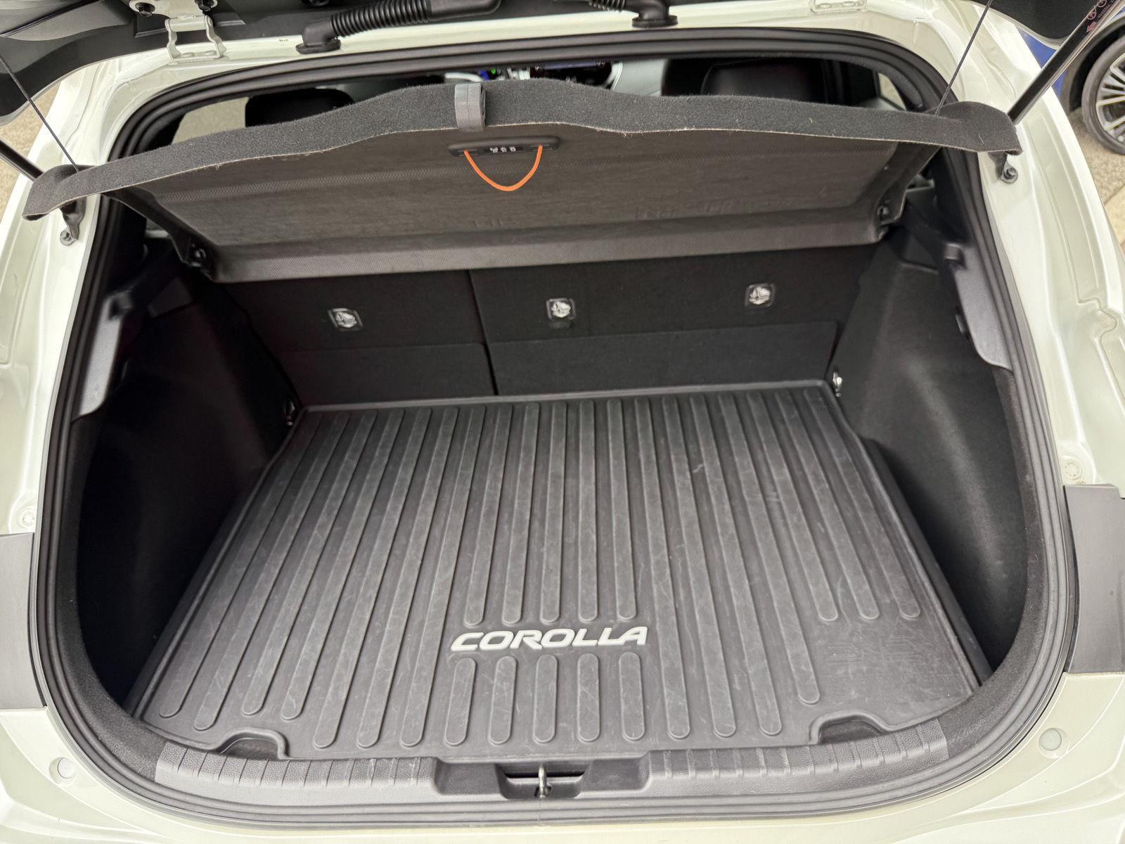 2019 Toyota Corolla XSE photo 9