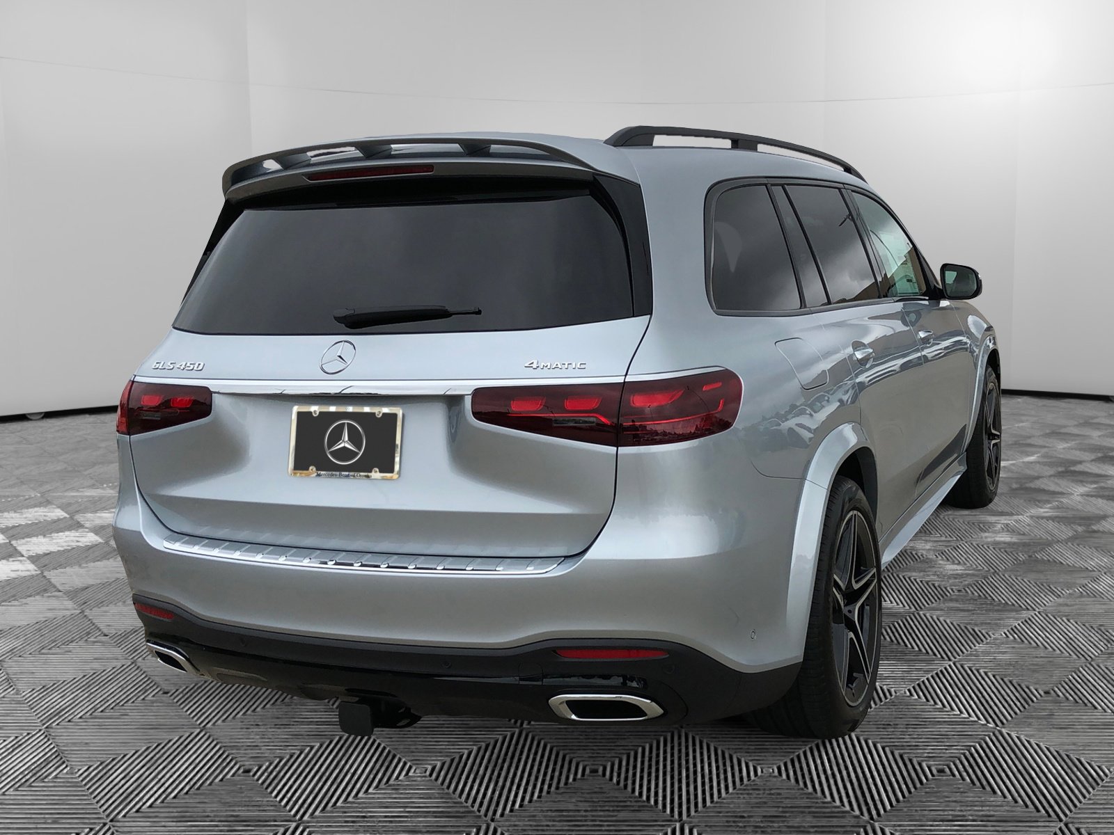 2025 Mercedes Benz GLS 450 4MATIC photo 4