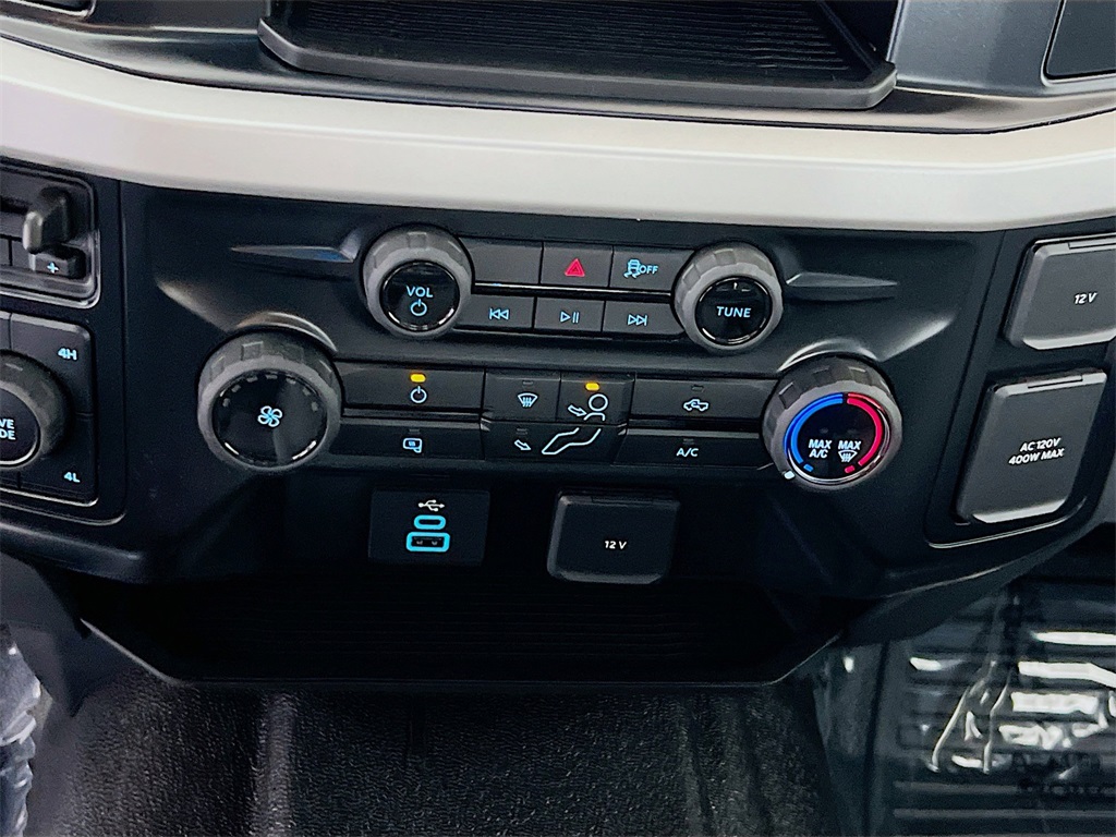 2026 Ford F-350 photo 9