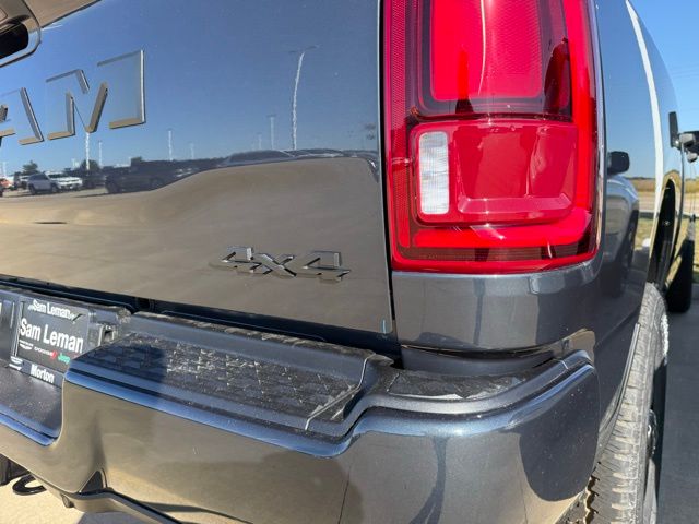 2026 Ram 2500 Big Horn photo 9