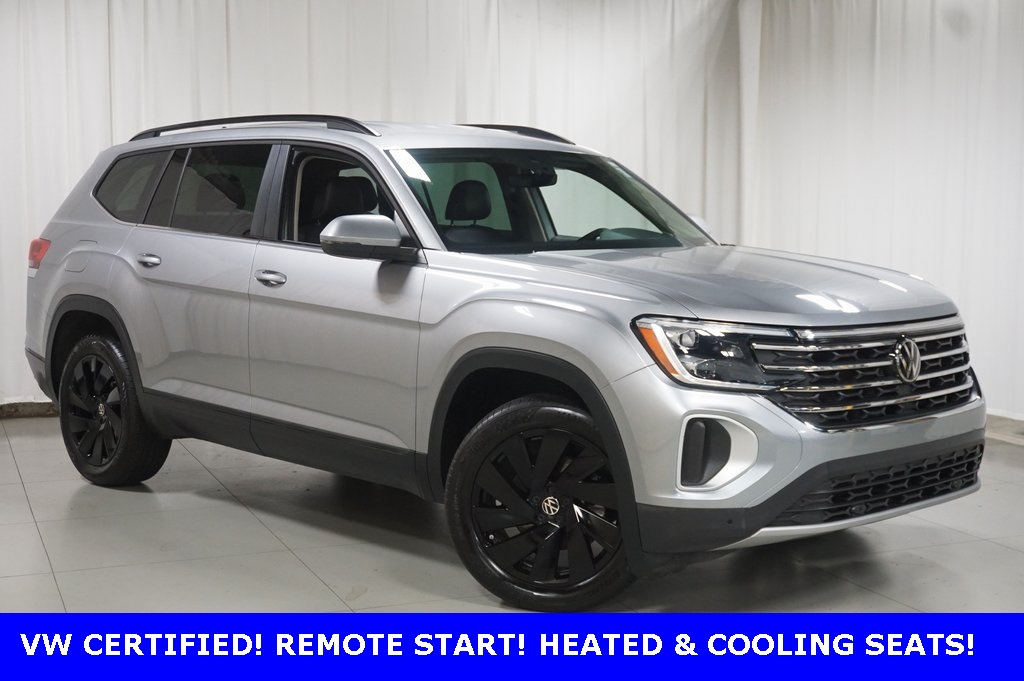 2025 Volkswagen Atlas SE Technology photo 3